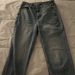 American Eagle Mom Straight Jean Stretch- Size 4